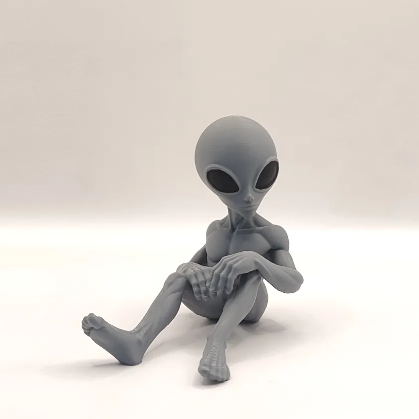 Alien sentado Mamadisimo - 9 cm